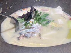 鱼汤-鲜潭蒸汽石锅鱼(五道口购物中心店)
