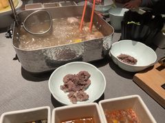 -左庭右院鲜牛肉火锅黑金店(陆家嘴中心店)