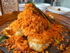 金沙辣炒九节明虾球-三利音·东方司宴(外滩店)