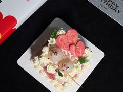 -花花卷卷·鲜食蛋糕(泉屋店)