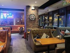 -豪客嘉族·麦尼顿西餐厅(乐福天下店)