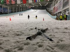 -乔波室内滑雪场