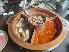 菌王奇香锅-滇釜火锅·能喝汤的火锅(车公庄店)