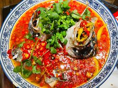 -湘潭九龙鱼头店(城南西路店)