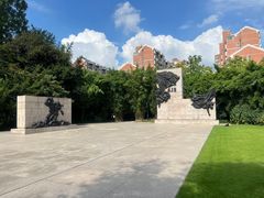 -上海市龙华烈士陵园