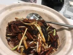 嫩韭黄炒鳝丝-卯时·龙光雅宴·精致锡帮菜(惠山古镇店)