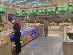 自助取餐区-绿岛港轩海鲜烤肉涮锅自助餐厅