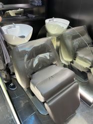 洗头的沙发超舒服-3AM HAIR SALON烫发染发接发