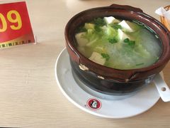 -闫家驴肉老店(华电一校店)