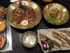 -臻牛烤肉