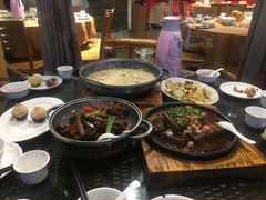 -东馆和天下特色餐饮(工农店)