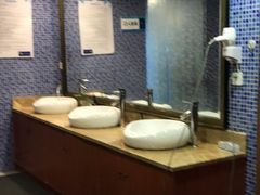 -七彩阳光游泳俱乐部(江北远洲店)