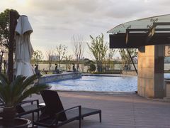 -上海滴水湖皇冠假日酒店