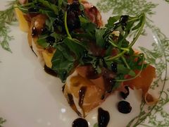 帕尔玛火腿配哈密瓜芝麻菜黑醋汁-花·fleur古董西餐厅(西城夜未央店)