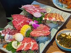 黑牛六拼-明洞阿姨·韩式酱蟹烤肉·创意料理(三元桥店)