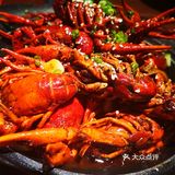 特别推荐烤五花肉，还有烧烤的鱿鱼也很不错