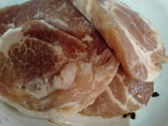 秘制猪颈肉-马路牙子烧烤音乐酒馆(望京店)
