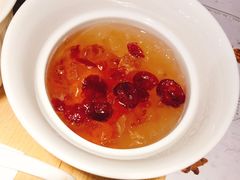 蔓越莓桃胶炖银耳-炖物24章·顺时轻养茶(杭州大厦店)