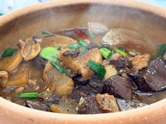 萝卜烧土猪血-雅和生态渔庄·宜城锅巴饭(龙灵山公园店)