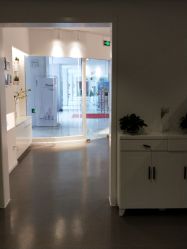 -様共享美容连锁机构