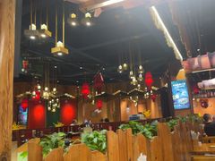 -老滇山寨•云南特色菜•地方菜•民族风情歌舞表演(金碧店)