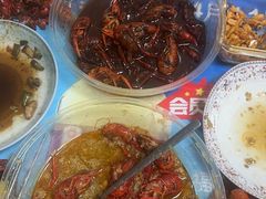 -扒虾小妹儿麻辣海鲜(宏图街店)