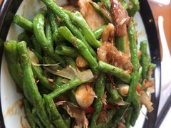 会跳舞的长豆-隔壁老王·家常云南菜(花巷店)