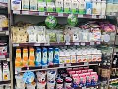 -全家便利店(莲花池东路店)