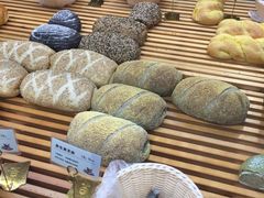 -焙丽拾光(麦凯乐直营店)