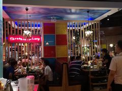 大堂-三人行骨头王火锅(长寿店)