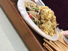 煎饼四合菜-龙香居海鲜浑锅家常菜·特色驴肉