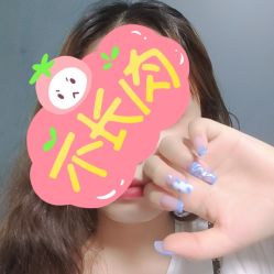 -花岐款式专研健康美甲沙龙
