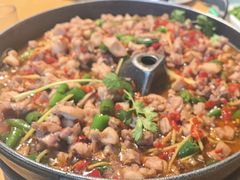 -兔行天下-鸿鹤鲜锅兔(中海国际店)