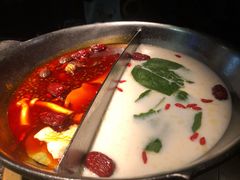 -湊湊火锅·茶憩(新中关购物中心店)