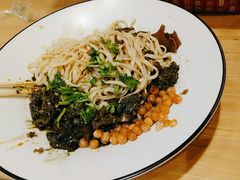 烧椒皮蛋牛肉拌粉-拌面小当家