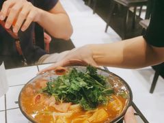 -肥汁米蘭香港米线(长宁来福士店)