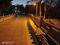 -金鸡岭桥头公园