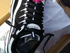 -SKECHERS 斯凯奇(上海国际时尚中心店)