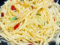 酸辣土豆丝-叶派龙虾•招牌香辣蟹·海鲜(中海国际店)