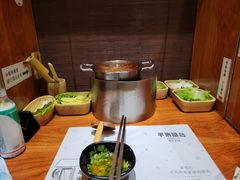-独食火锅·半米屋台(直营总店)