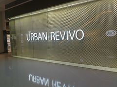 -URBAN REVIVO(济南领秀城贵和购物中心店)
