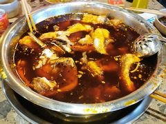 -肖肖酸萝卜鱼火锅(总店)