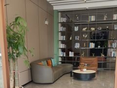 -丽都酒店(湛江吴川第三中学店)