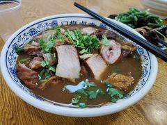 精品大肠卤煮火烧-门框胡同百年卤煮(新街口店)