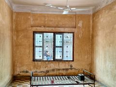 -吐斯廉屠杀博物馆