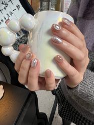 -芊屿芊浔美甲