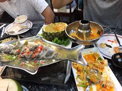-光海鲜鱼翅餐厅(叻差拉披色路店)