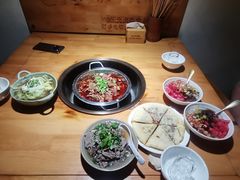 -大众跷脚牛肉馆·非遗传承单位(峨眉山店)