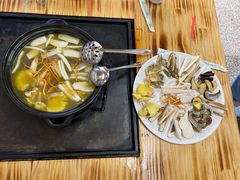 -菌之家·专业纯野生菌火锅·特色炒菌
