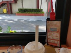 -必胜客(上海华谊新所店)